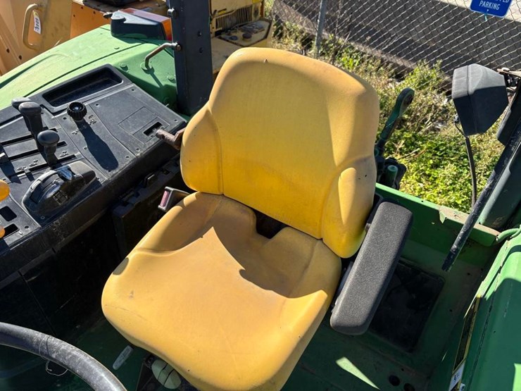 john-deere-6405-image-16