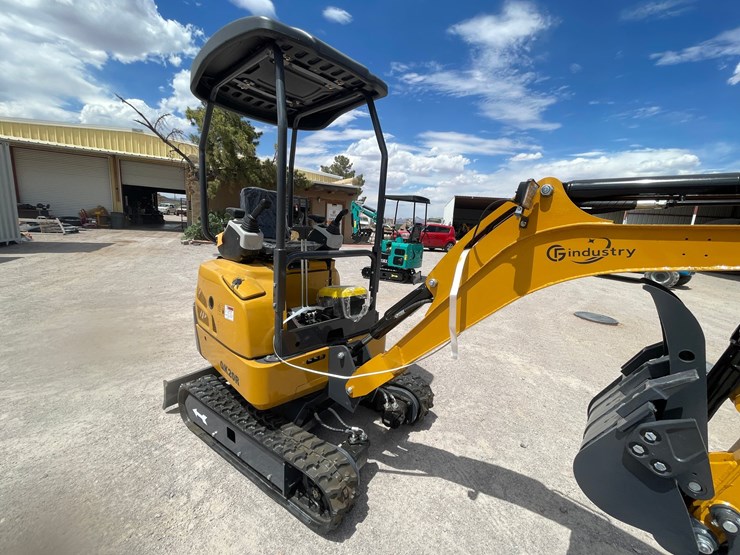 #2661-•-unused-cfg-mini-excavator-image-37