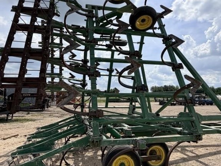 john-deere-610-image-11