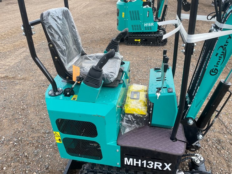 #2024-•-2026-cfg-mh13rx-mini-excavator-image-10