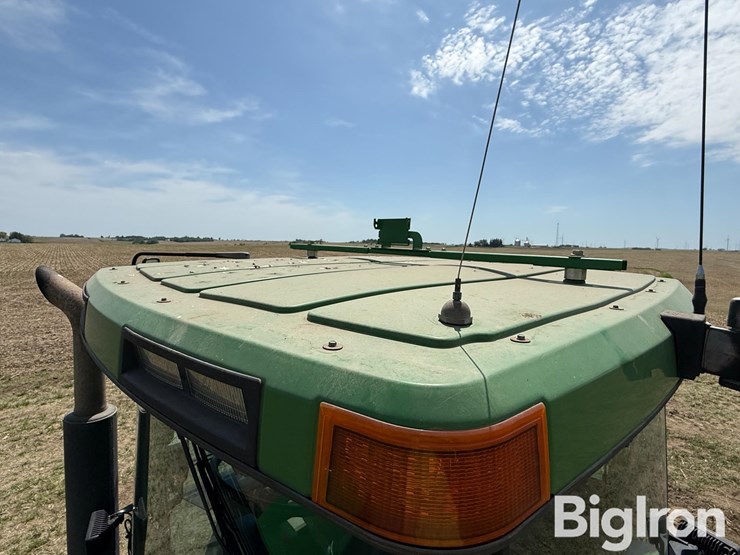 1995-john-deere-8200-image-16