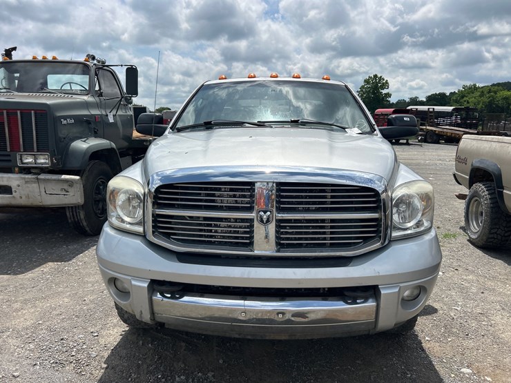 2007-dodge-ram-3500-image-3