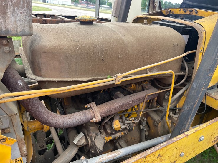 #302-•-liftmaster-rough-terrain-forklift-(boyceville-wi)-image-81