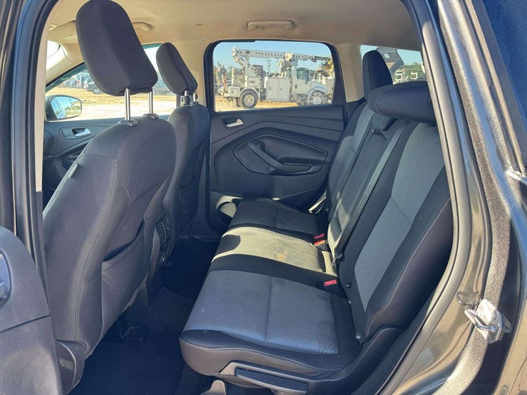 2019-ford-escape-image-17