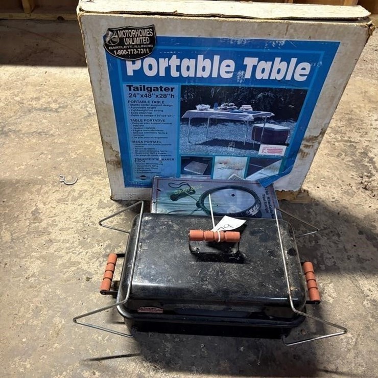 Grill, Spotlight, Folding Table
