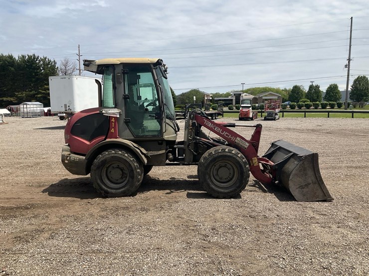 2018-takeuchi-tw65-image-2
