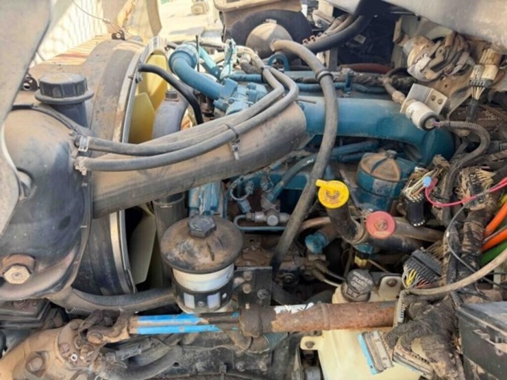 2005-international-durastar-4300-image-38