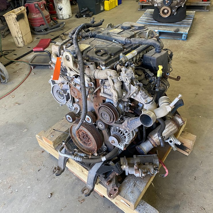 #7501 • DD5 Detroit Diesel Engine (Antigo, WI)