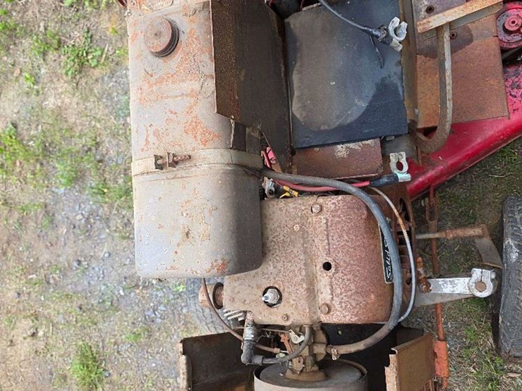 massey-ferguson-12-image-9