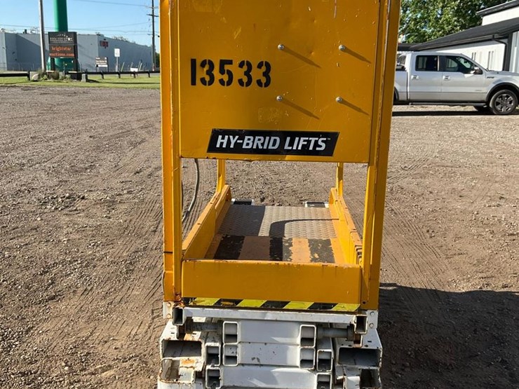 #1310-•-2012-hy-brid-hb-1030-scissor-lift-image-4