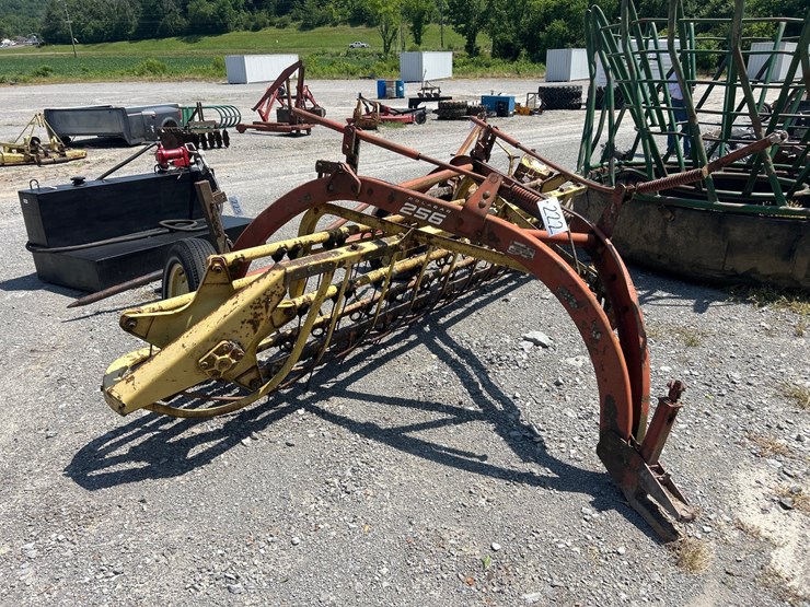 new-holland-256-image-1