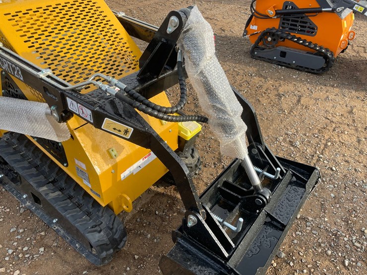 #2009-•-2026-agt-mx-crt23-compact-track-loader-image-6