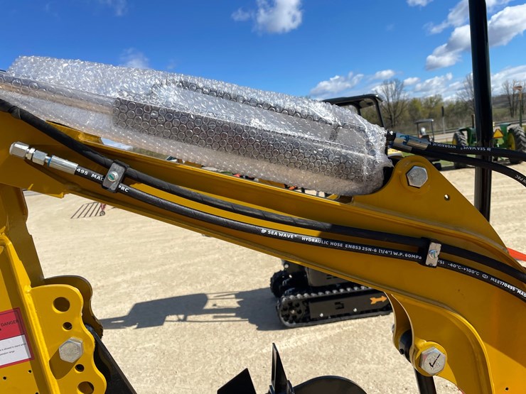#1101-•-new-ats-rt15r-mini-excavator-image-25