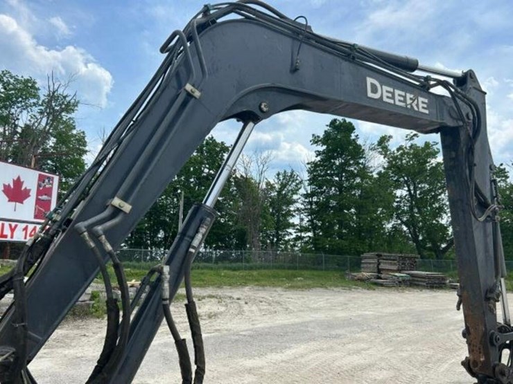 2014-deere-85g-image-46