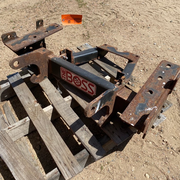 #7425 • Boss Plow Mount (Antigo, WI)