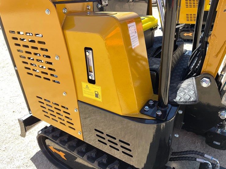 #1102-•-new-ats-rt15r-mini-excavator-image-17