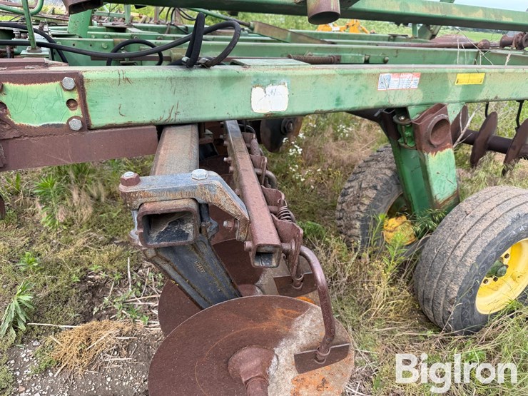 john-deere-30-image-11