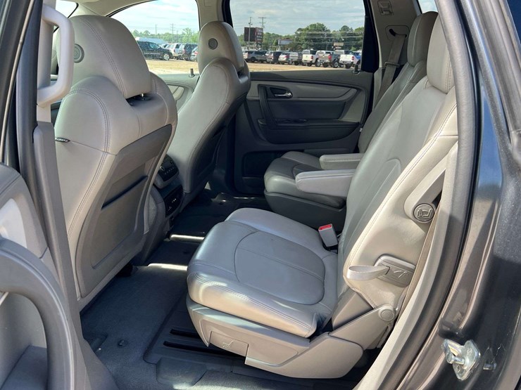 2014-chevrolet-traverse-image-13