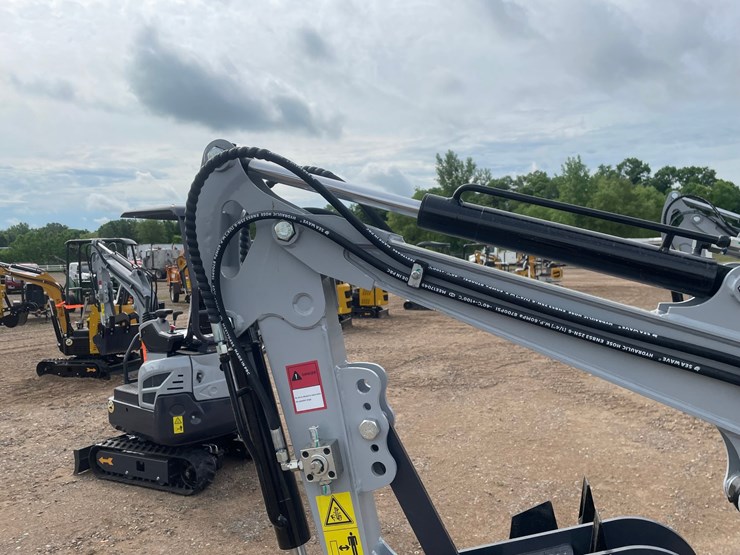 #2032-•-unused-2026-ats-mini-excavator-image-21