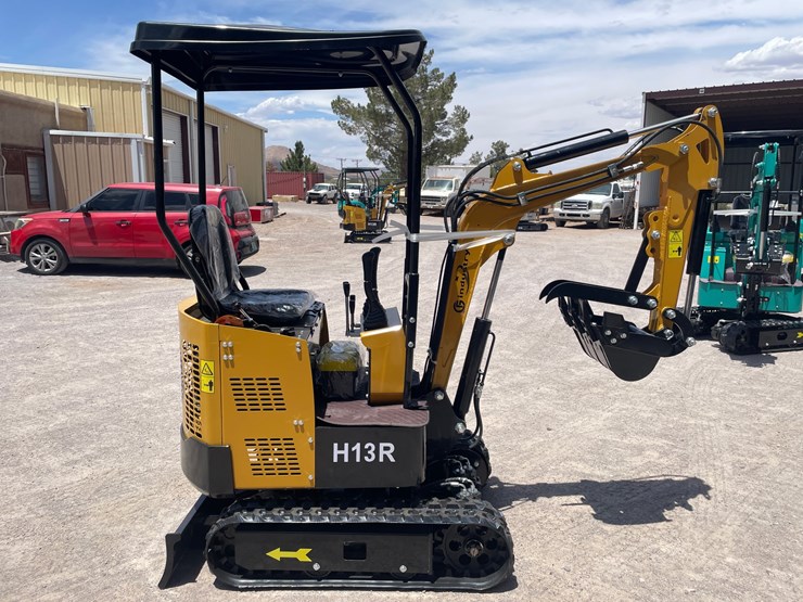 #2651-•-unused-cfg-mini-excavator-image-5