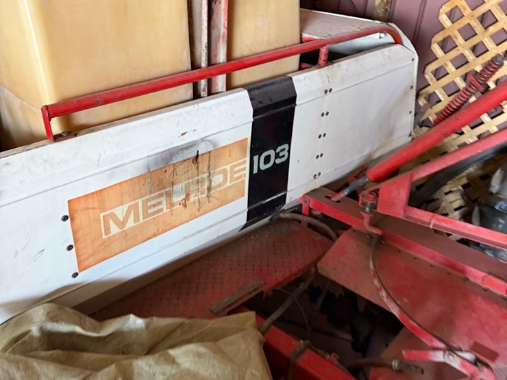 103-melroe-spray-coupe,-engine-runs,-transmission-linkage-issue,-have-booms-image-12