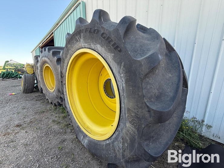 firestone-1250/35r46-lsw-tire-on-titan-rim-image-1