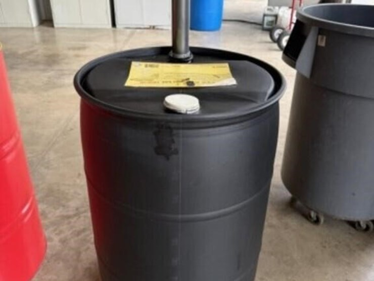 55-gallon-plastic-drum-oil-image-1