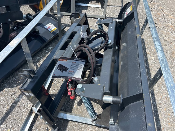 deere-300-image-3