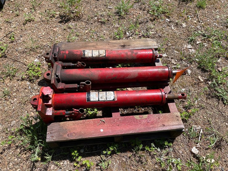 #7434-•-(3)-hydraulic-long-ram-jacks-(antigo,-wi)-image-5