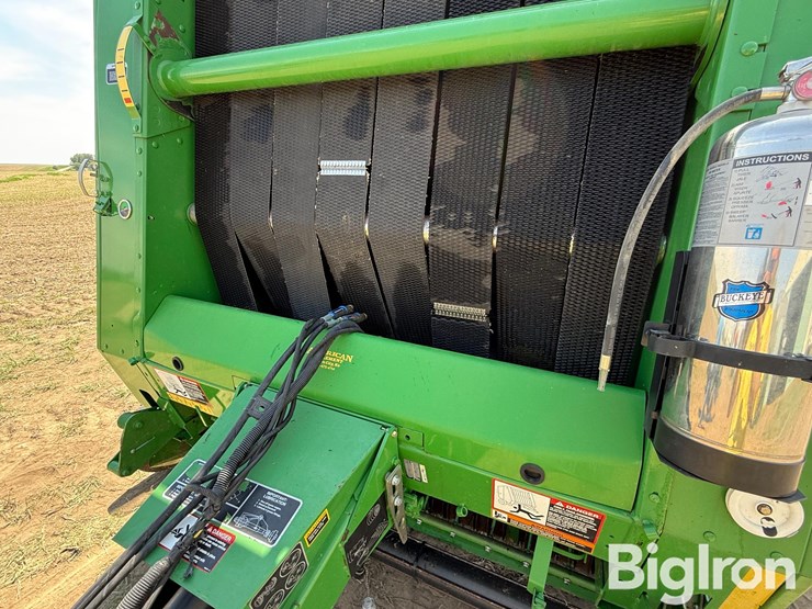 2012-john-deere-568-image-15