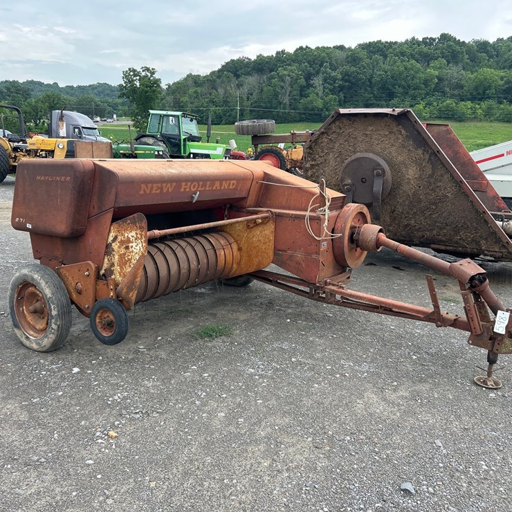 NEW HOLLAND 271