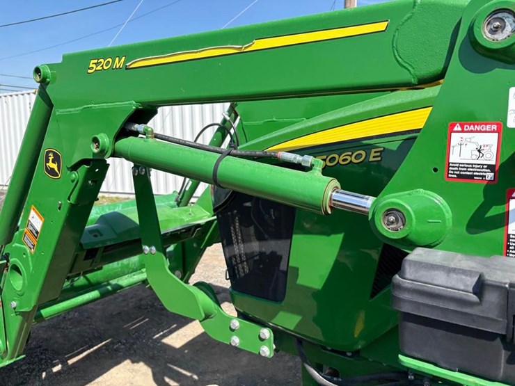 2024-john-deere-5060e-image-25