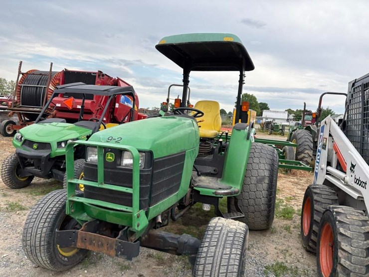 john-deere-4710-image-3