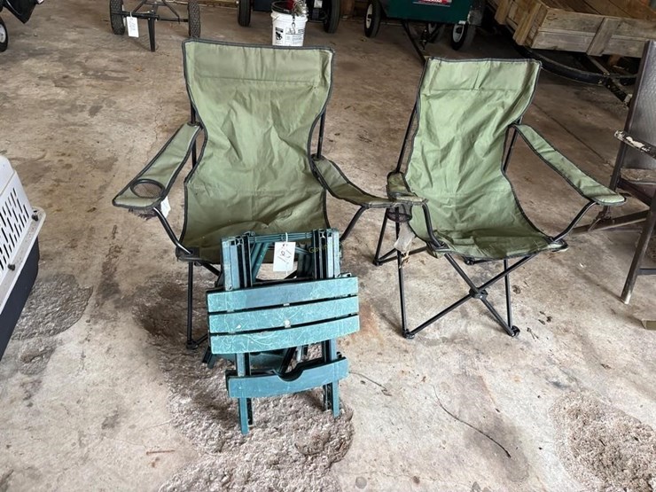 folding-chairs-&-tables-image-2