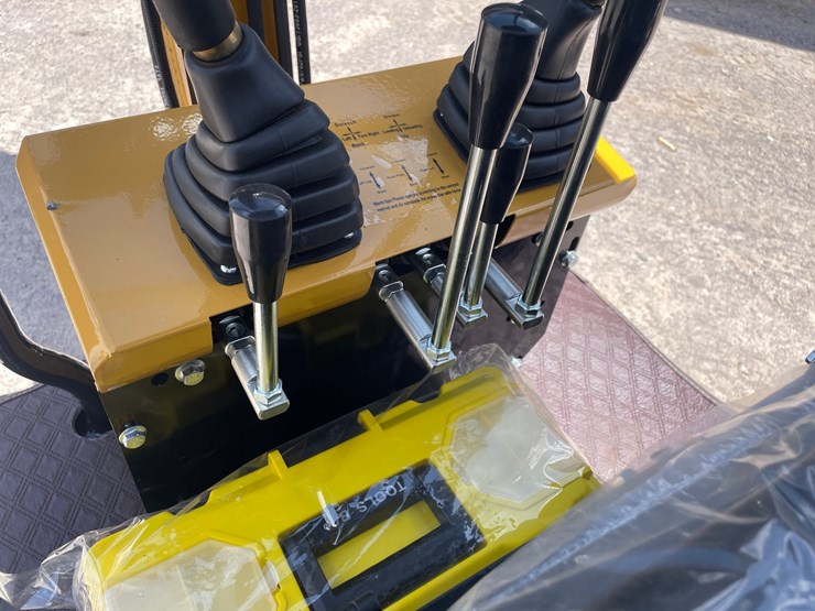#2651-•-unused-cfg-mini-excavator-image-14
