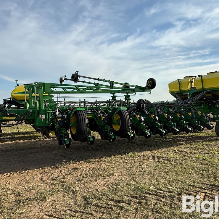 2023 JOHN DEERE 1775NT