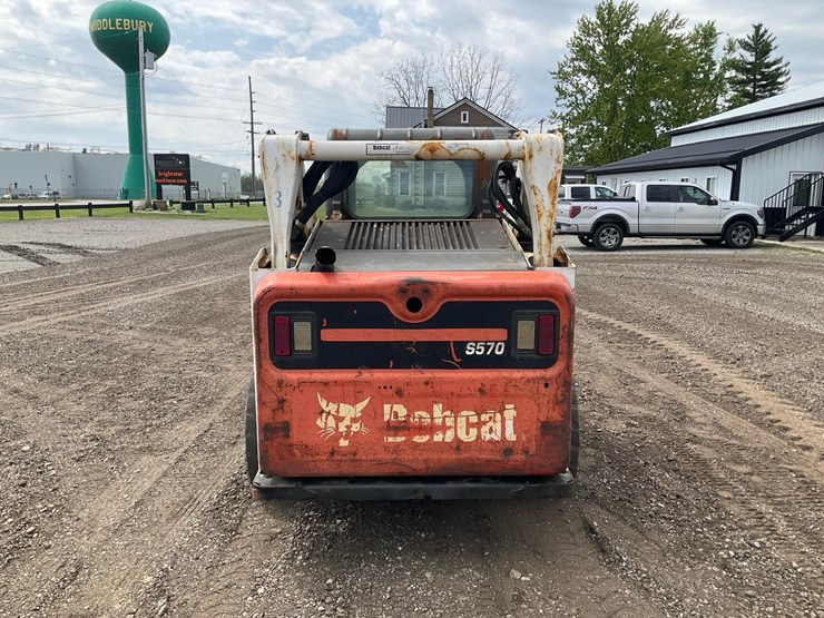 2014-bobcat-s570-image-7