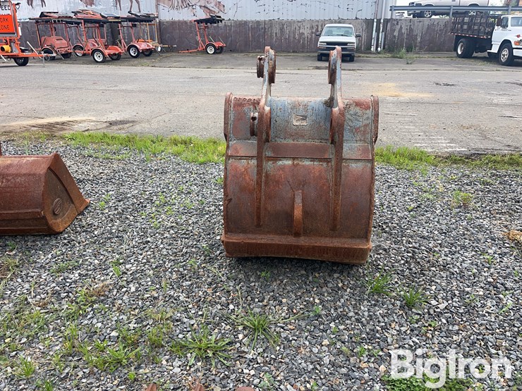 strickland-cx210-36”-excavator-bucket-image-6