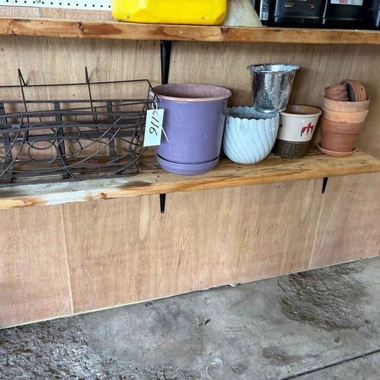 Flower Baskets & Pots