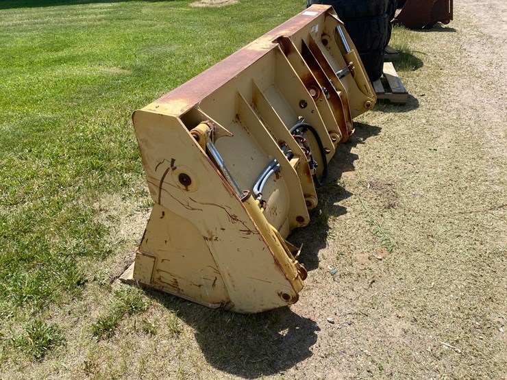 #7076-•-94"-4-in-1-loader-backhoe-bucket-(deerbrook,-wi)-image-9