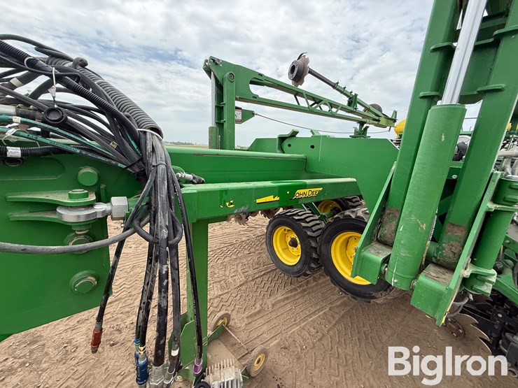 2018-john-deere-db60-image-13