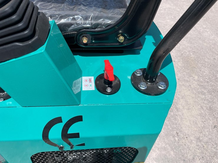 #2652-•-unused-cfg-mini-excavator-image-12