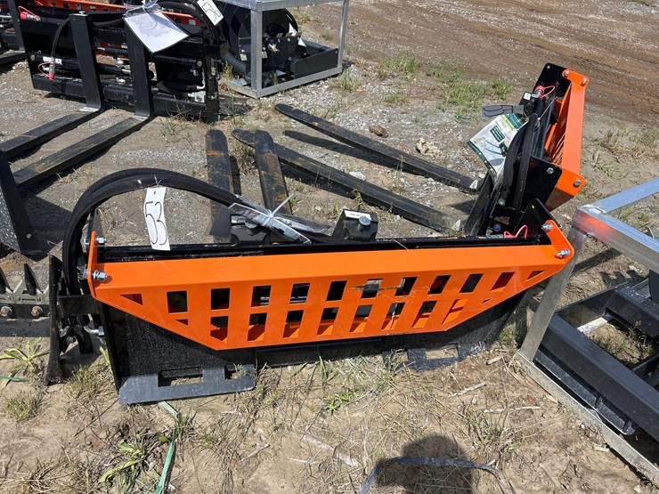 #53-•-48”-hydraulic-skid-steer-pallet-forks-image-2