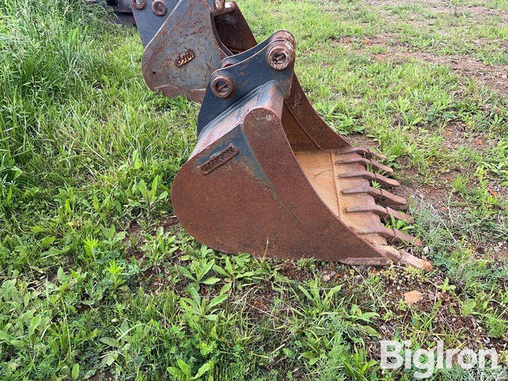 gannon-36”-backhoe-bucket-image-4