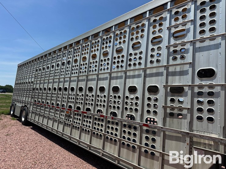 2015-eby-livestock-trailer-image-14
