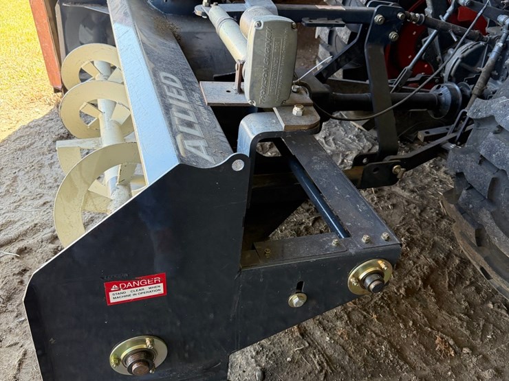 allied-farm-king-model-7420-late-model-3-point-snow-blower-image-6