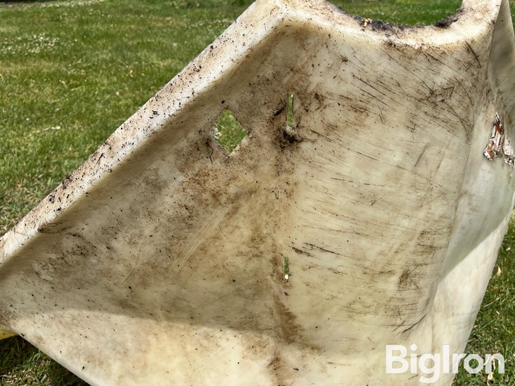 poly-grain-auger-hoppers-image-12