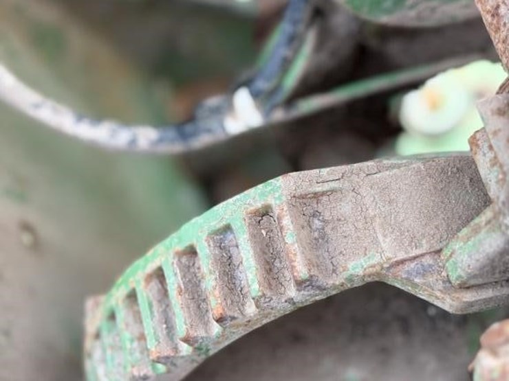 john-deere-346-image-17