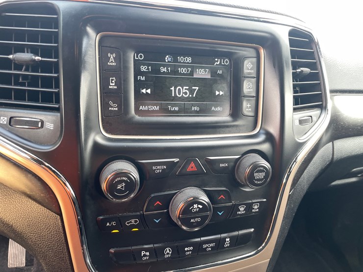 2017-jeep-grand-cherokee-laredo-image-66