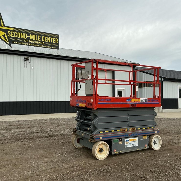#1303 • 2007 Skyjack SJ4632 Scissor Lift